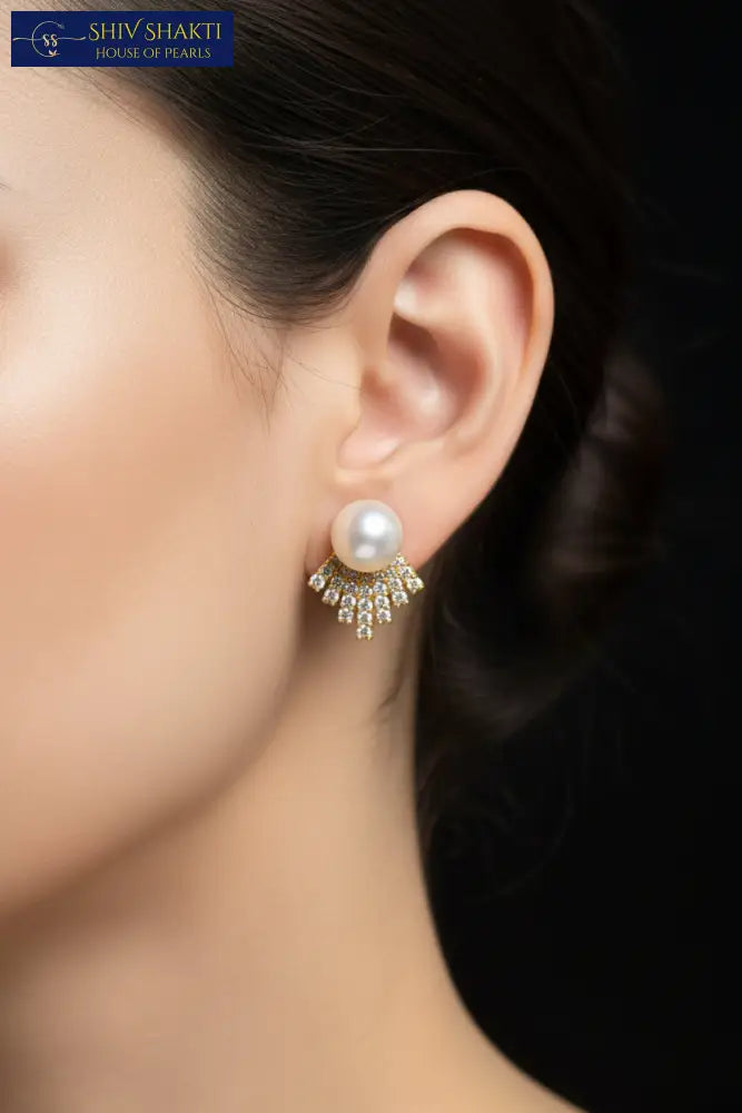 Pearl Fan Stud Pearl Studs
