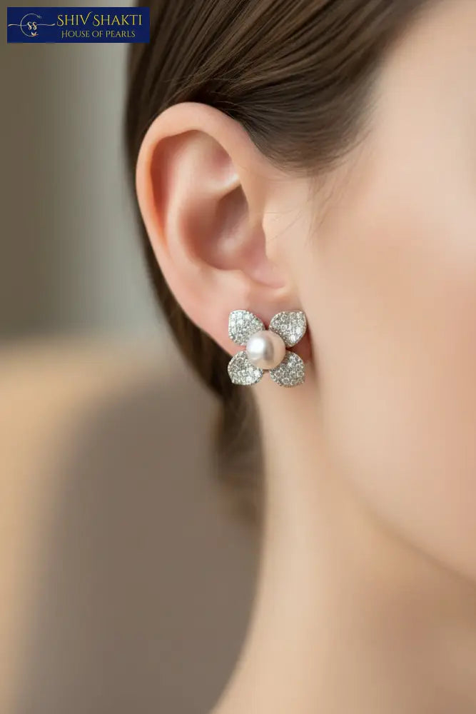 Pearl Flower Stud Pearl Studs