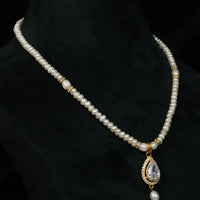 Pearl necklace with a teardrop132 Necklace / Mala