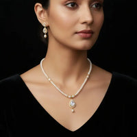 Pearl necklace with a teardrop132 Necklace / Mala