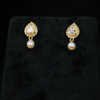 Pearl necklace with a teardrop132 Necklace / Mala