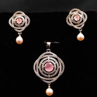 Pearl Noor Locket