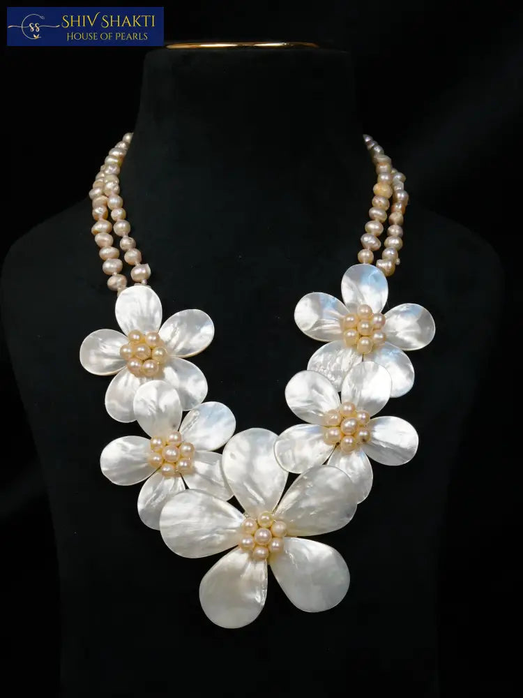 Pearl Oyster Flower Necklace