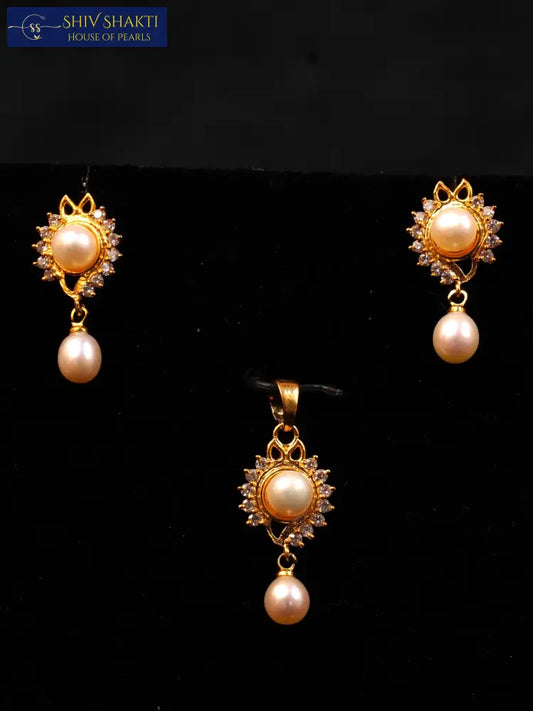 Pearl Sparkle Locket