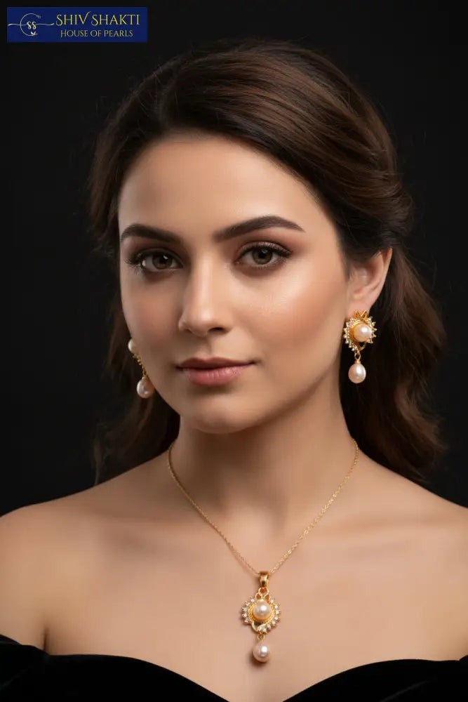 Pearl Sparkle Locket