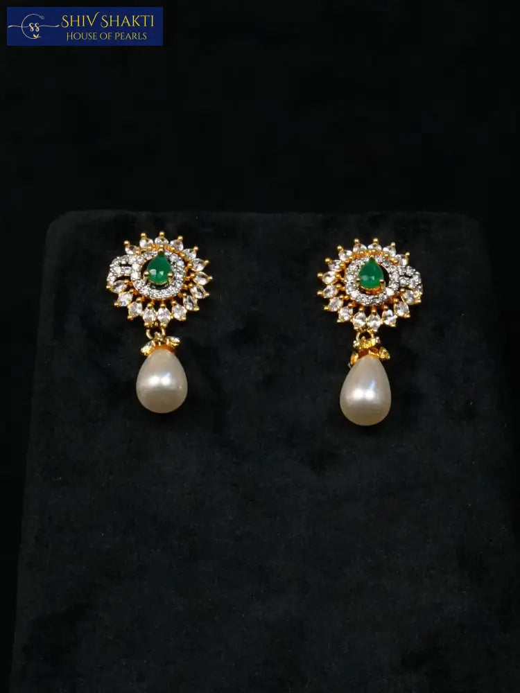 Pearl with Party Pendant Necklace / Mala