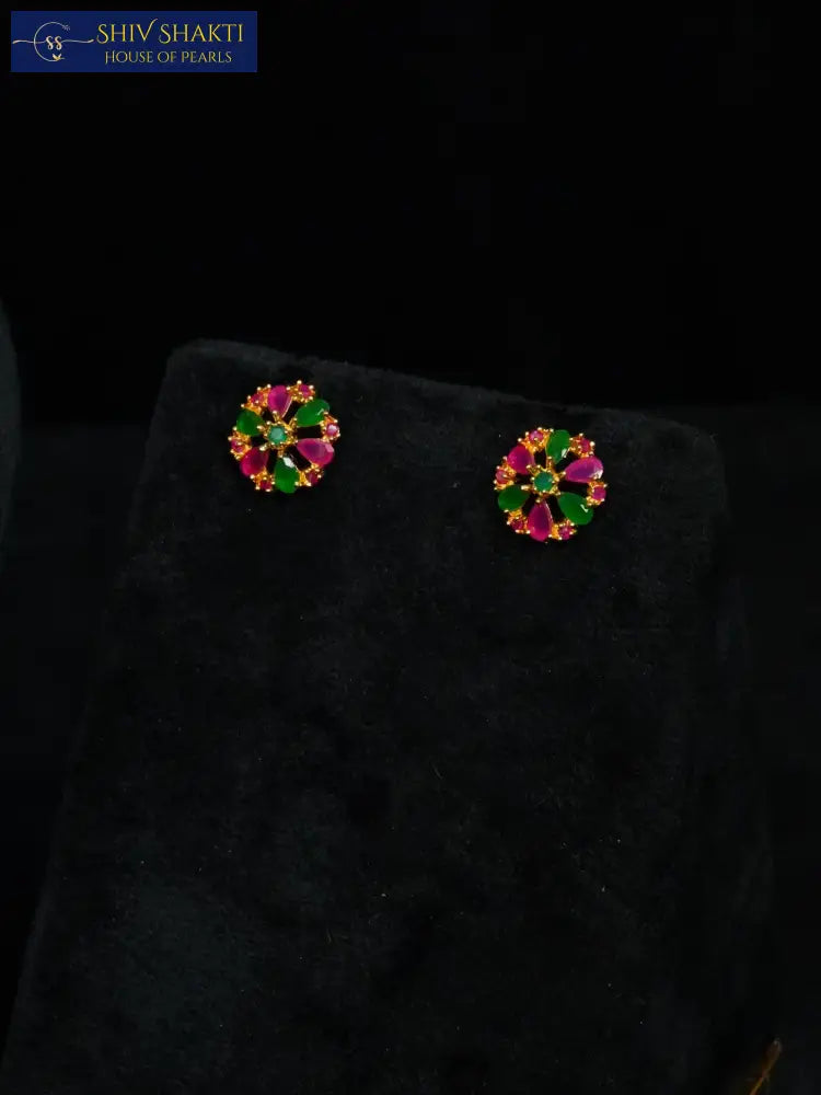 Radiant Pearl Choker