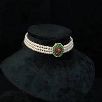 Radiant Pearl Choker