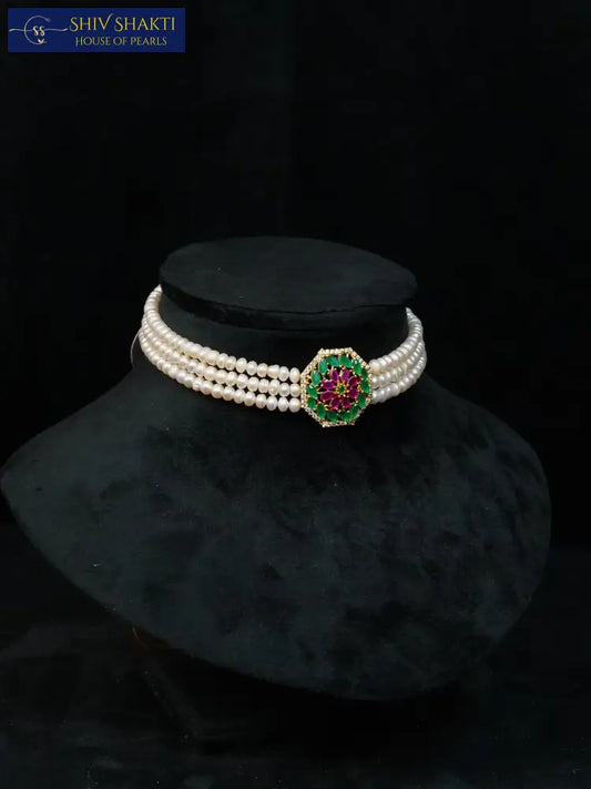 Radiant Pearl Choker