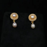 Regal Button Pearl Necklace Necklace / Mala