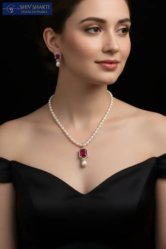 Regal Pearl Necklace