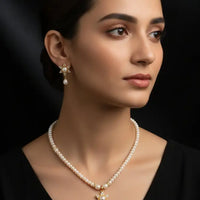 Star Pendant with Pearl Pearl Necklace / Mala